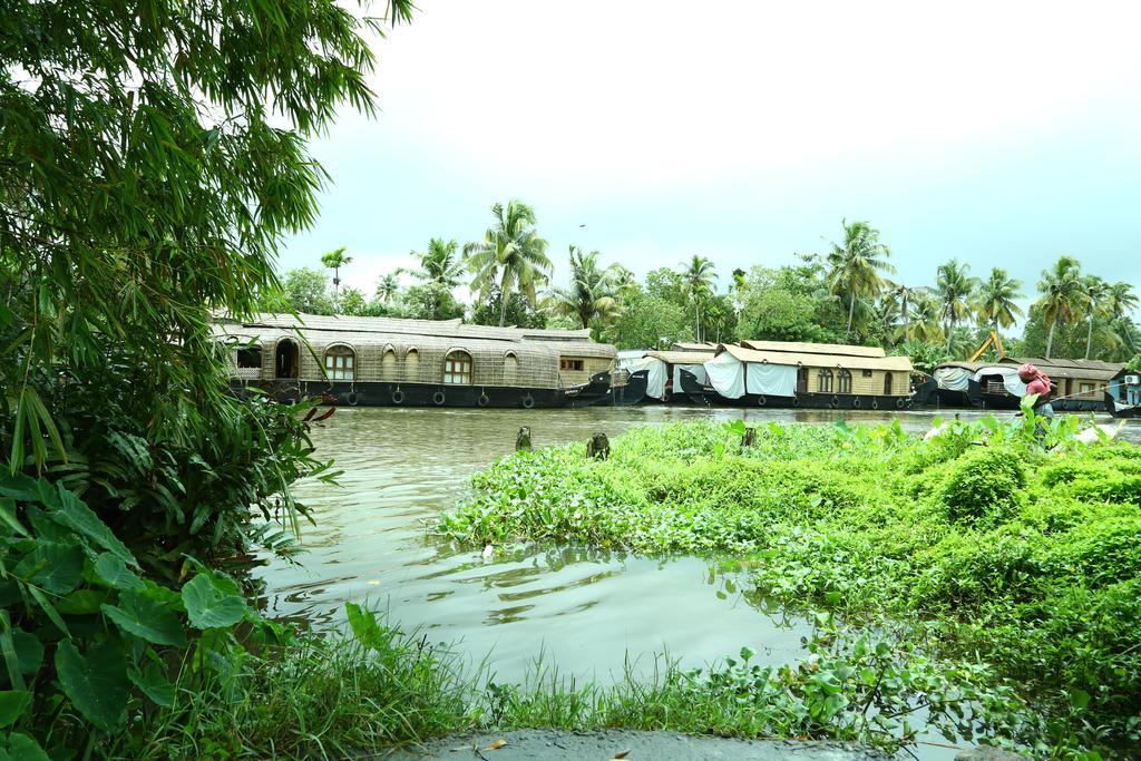 Alapatt Homestay Alappuzha المظهر الخارجي الصورة