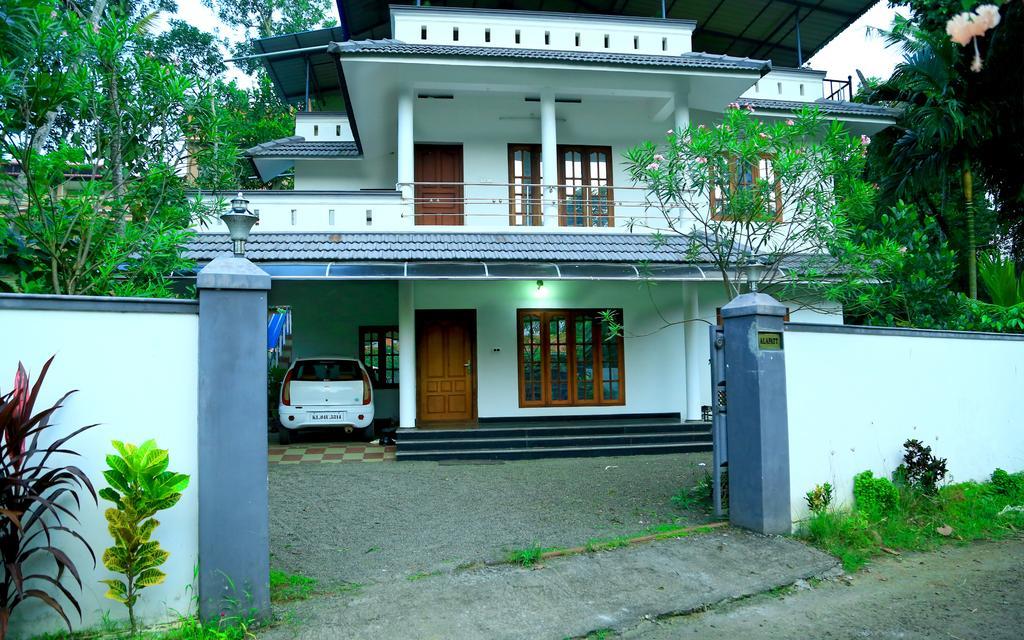 Alapatt Homestay Alappuzha المظهر الخارجي الصورة
